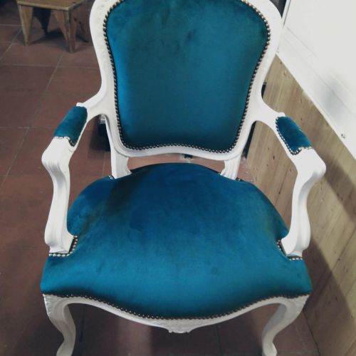 Silla clásica tapizado turquesa