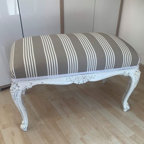 Taburete pie de cama tapizado